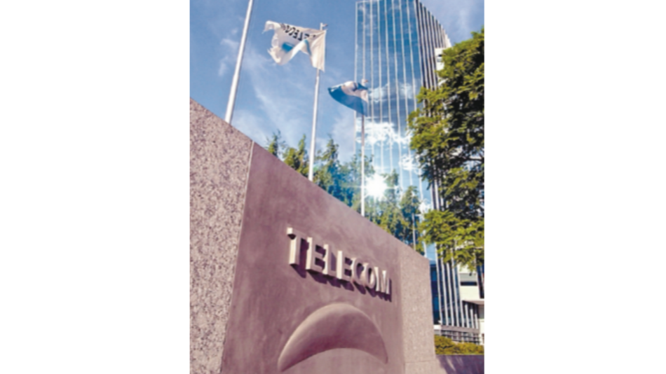 Telecom acuerda crédito con Deutsche Bank