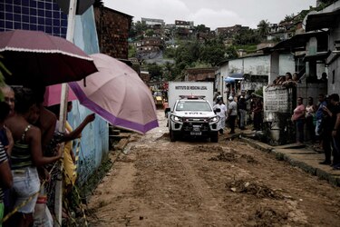Lluvias en el nordeste de Brasil hacen estragos y dejan casi 80 muertos