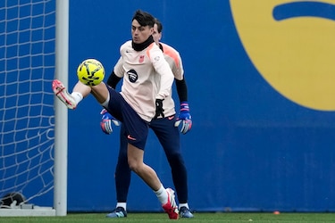 Pedri estará un mes de baja por una lesión muscular en el bíceps femoral