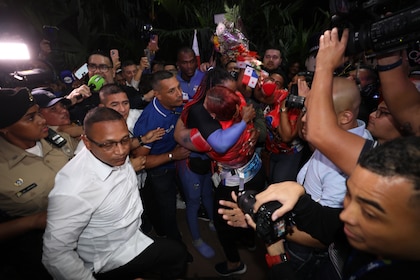 Atheyna Bylon regresó triunfante y celebró con todo el país