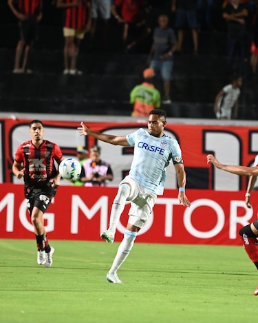 Con gol del panameño Londoño, Católica rescata un punto en Brasil