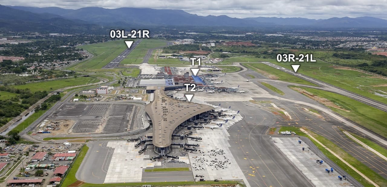 El Aeropuerto Internacional de Tocumen cuenta con dos pistas de aterrizaje. En 2016 y 2020 se realizaron los últimos trabajos de rehabilitación. En el último año se han hecho trabajos de rehabilitación de las calles de rodaje y están en proyecto una tercera pista. Cortesía
