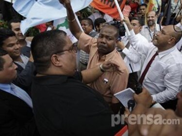 Marcha llegó a la Defensoría de Pueblo