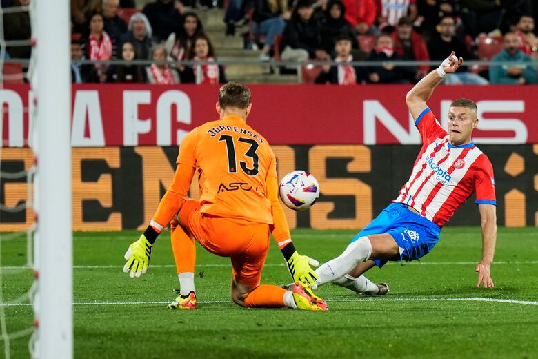 El Girona no logra traducir su dominio en goles ante el Villarreal