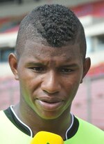 Los candidatos que reemplazarán a Román Torres en el puesto de defensa central