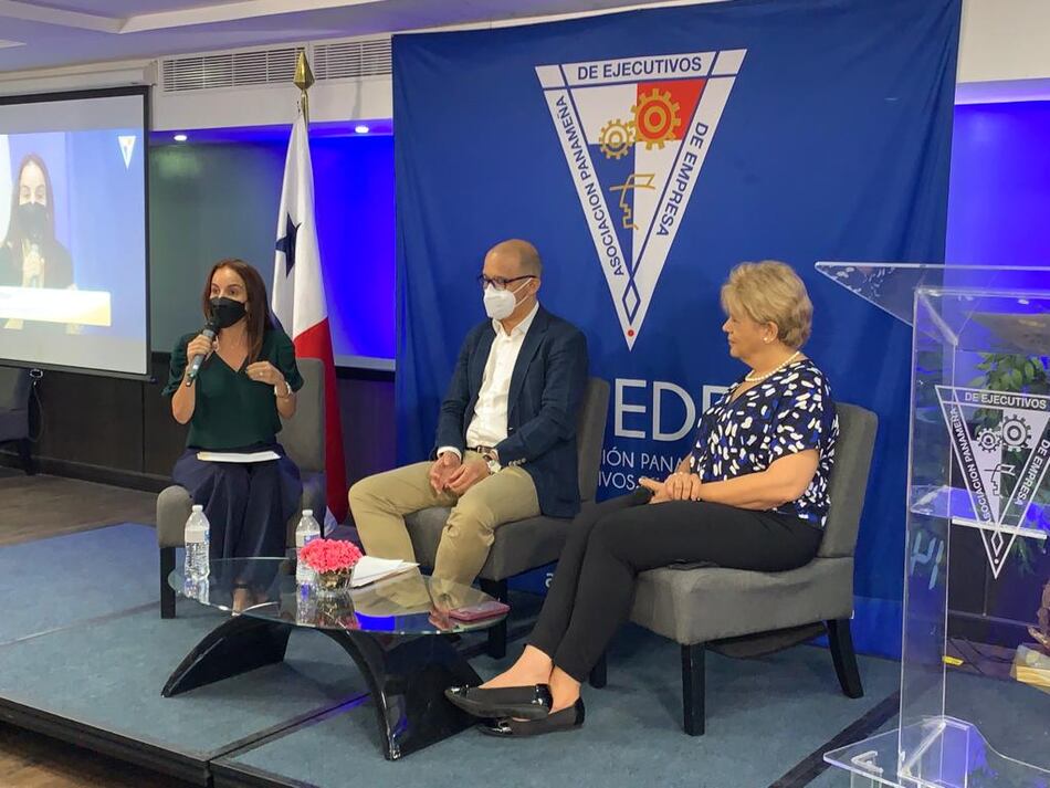 Educación, clave para desarrollo y democracia