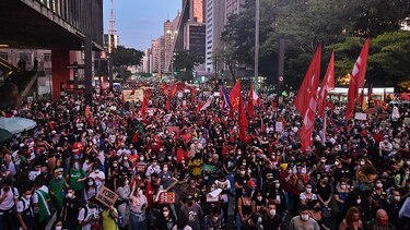Nueva jornada de protestas callejeras contra presidente Bolsonaro en Brasil