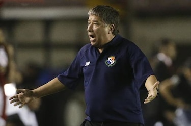 El técnico Bolillo Gómez cambió su discurso en relación a Armando Cooper