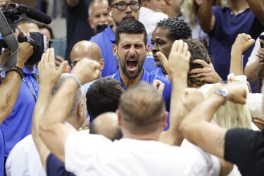 Djokovic gana el Abierto de Estados Unidos a Medvedev y logra su ‘grand slam’ número 24