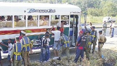 Operativos nocturnos frenan buses con licor