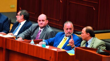 Cambios en los circuitos dividen a los diputados