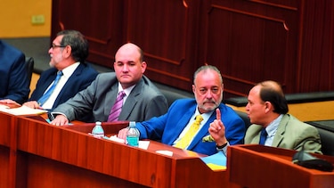 Cambios en los circuitos dividen a los diputados