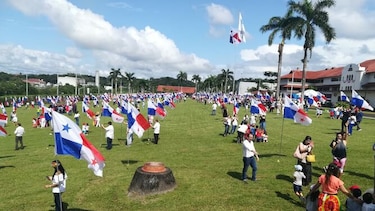 Realizan siembra de banderas en Ciudad del Saber 