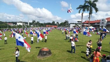 Realizan siembra de banderas en Ciudad del Saber