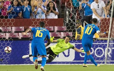 Brasil golea 5-0 a El Salvador en segundo amistoso tras el Mundial