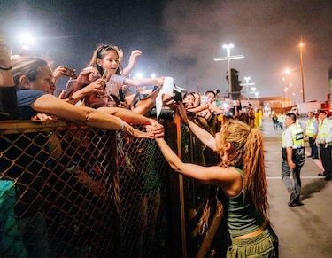 Shakira suspende su primer concierto en Lima tras ser hospitalizada 