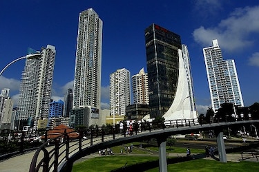 Economistas alertan sobre el riesgo de subregistro de gastos estatales