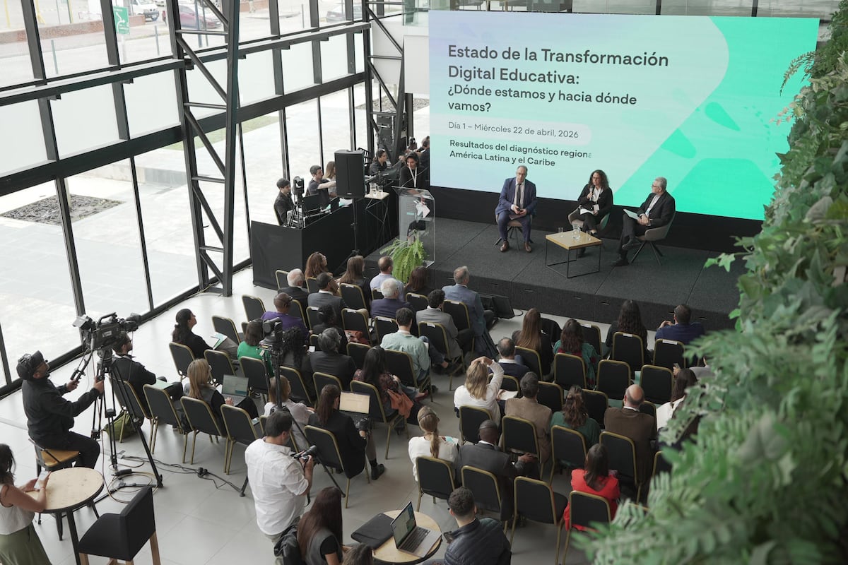 Latinoamérica suma tecnología a educación, pero las brechas limitan su impacto pedagógico