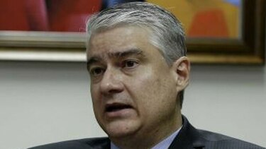 Dulcidio De La Guardia anuncia su renuncia a las directivas de Tocumen, S.A. y de Etesa