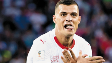 Xhaka y Shaqiri dan victoria a Suiza