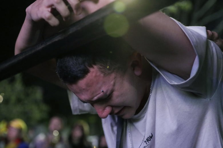 Riñas entre aficionados en Bogotá tras la derrota de Colombia