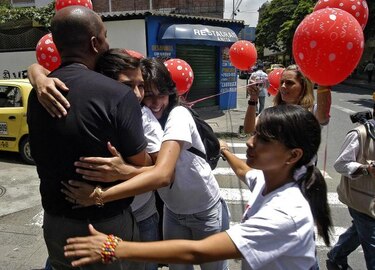 La Feria del Libro de Guadalajara hace del 'apapacho' todo un arte