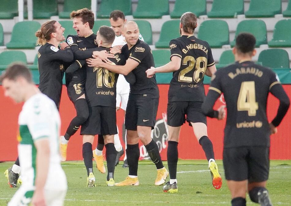 De Jong hace de Messi y el Barcelona ya es tercero