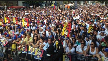 La ley y la calle, la estrategia de la oposición en Venezuela