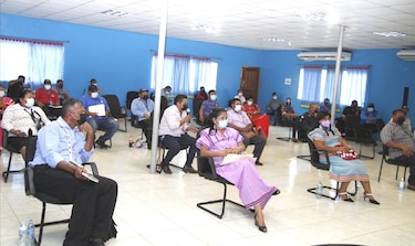 Autoridades de comarca Ngäbe Buglé advierten de resistencia de la comunidad a vacunarse contra el coronavirus