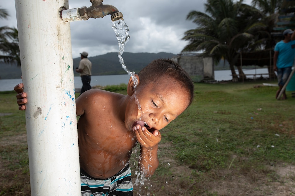 23% de la población infantil en Panamá vive sin gestión de agua segura