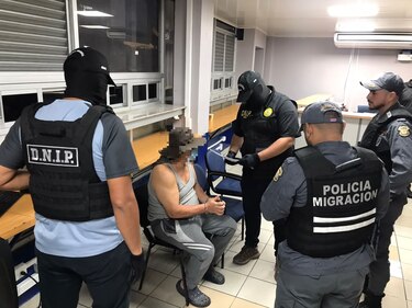 Costa Rica entrega a Panamá a un hombre buscado por dos feminicidios