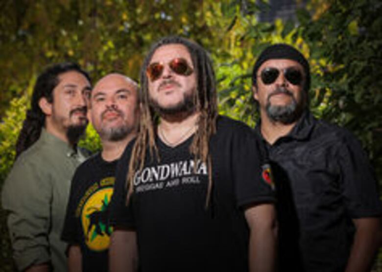 Festín y sonido alternativo