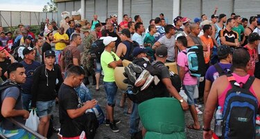 Cubanos, la emigración de 'primera clase' que sacude a la empobrecida América Central