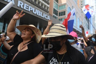 Nueva jornada de manifestaciones y cierres en varios puntos del país; docentes se concentran en la Contraloría