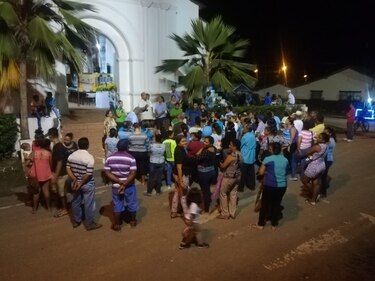 Residentes de Parita efectúan protesta nocturna por falta de agua
