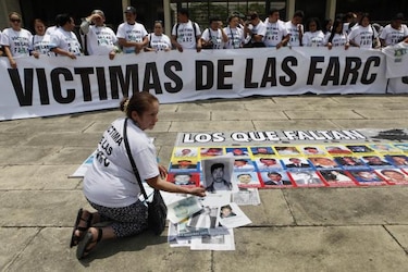 FARC pide que rebeldes presos entreguen testimonio a negociadores de paz