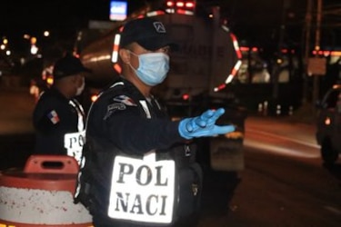 Policía Nacional retiene a 148 personas durante el toque de queda