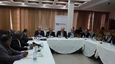 Magistrados del Tribunal Electoral se reúnen con el pleno de la CSJ