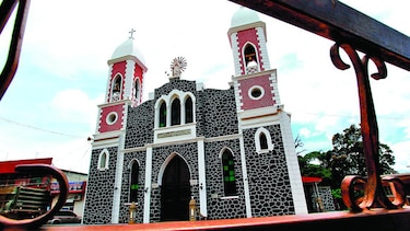 Edificios que cuentan la historia de Aguadulce