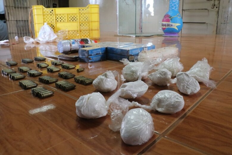 Decomisan 5 armas, 298 municiones, drogas y videojuegos en pabellones 11 y 12 de la Joyita