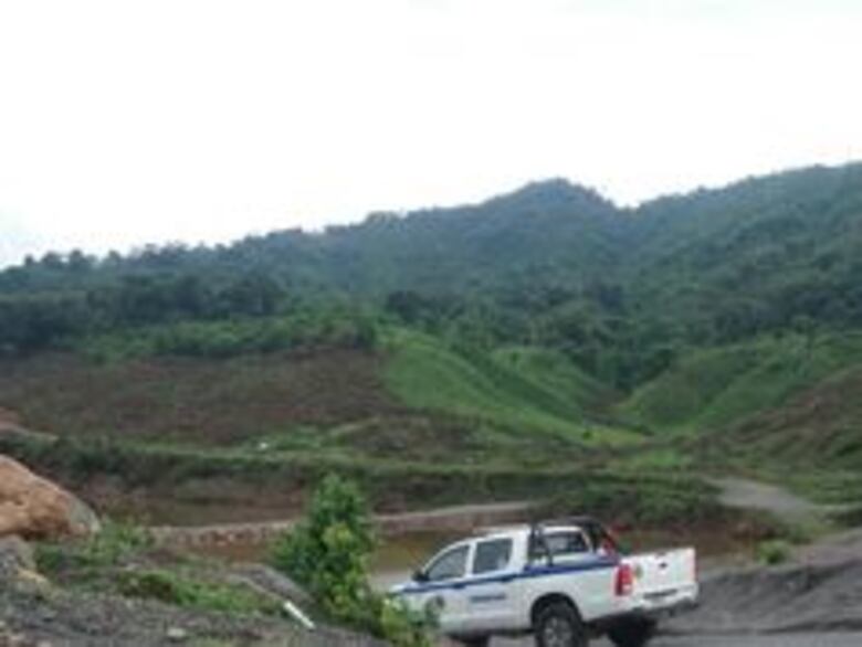 Policía desaloja el área de Barro Blanco