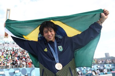El brasileño Augusto Akio homenajea a su abuelo japonés tras colgarse el bronce