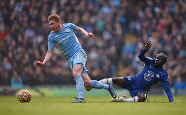 Manchester City vence al Chelsea y abre distancia de 13 puntos en el liderato