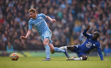 Manchester City vence al Chelsea y abre distancia de 13 puntos en el liderato