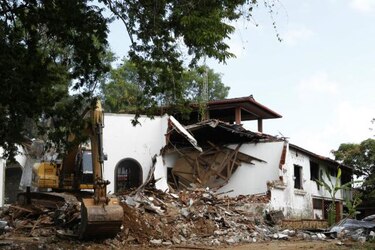 Trabajos de demolición en propiedades de Noriega, con un 70% de avance