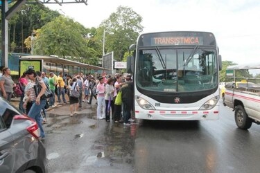 Conductores del Metro Bus interponen denuncia
