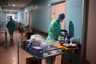 Italia supera los 25,000 muertos por coronavirus