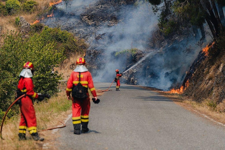 4 claves para entender la histórica ola de incendios que golpea a España y que va camino de batir récords de destrucción