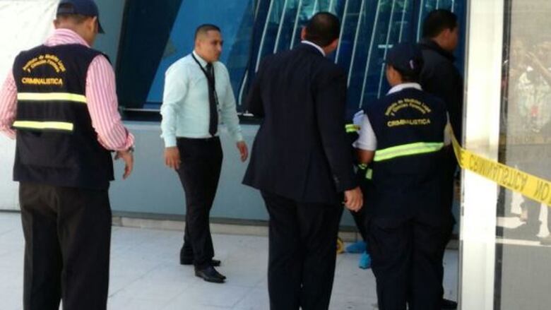 Una mujer es asesinada en el Hospital Punta Pacífica; dos hombres sospechosos