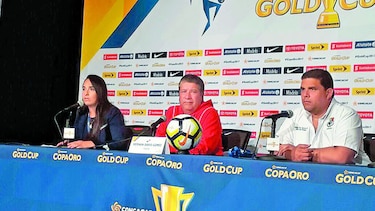 Bolillo Gómez se reserva alineación